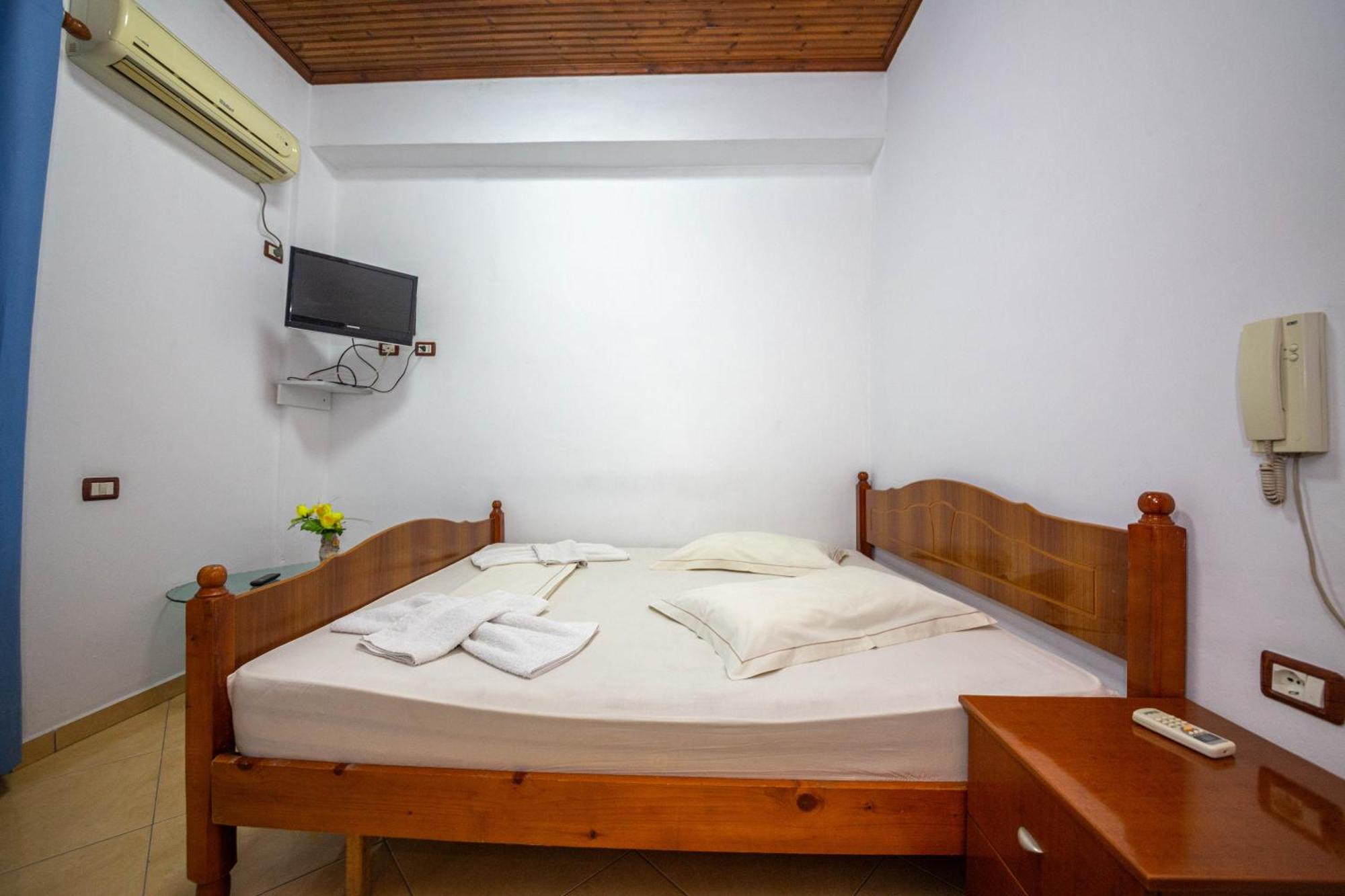 Hotel Shpella Berat Buitenkant foto