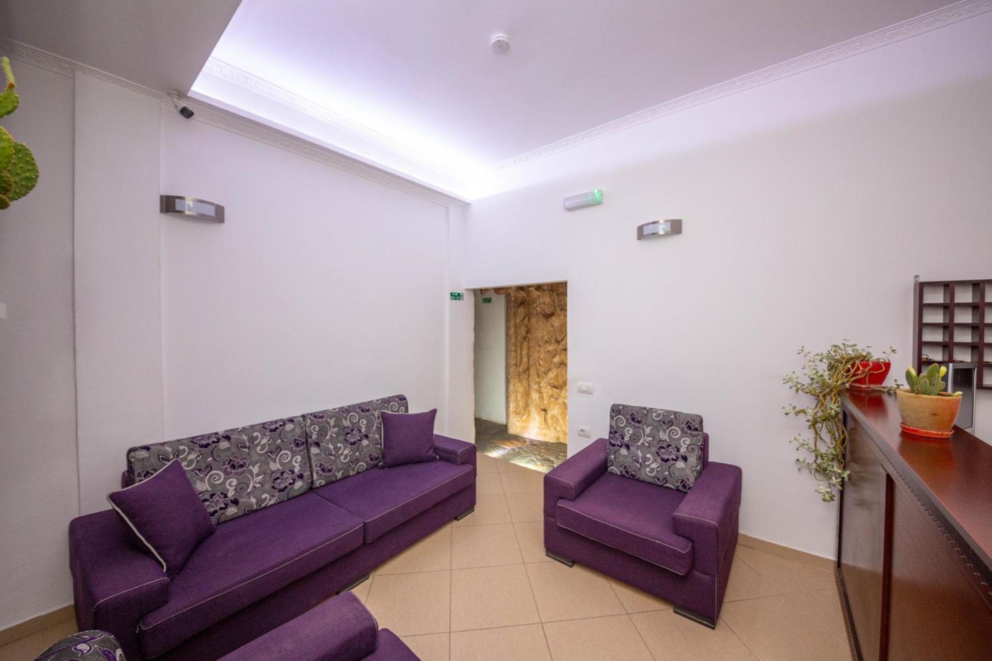 Hotel Shpella Berat Buitenkant foto