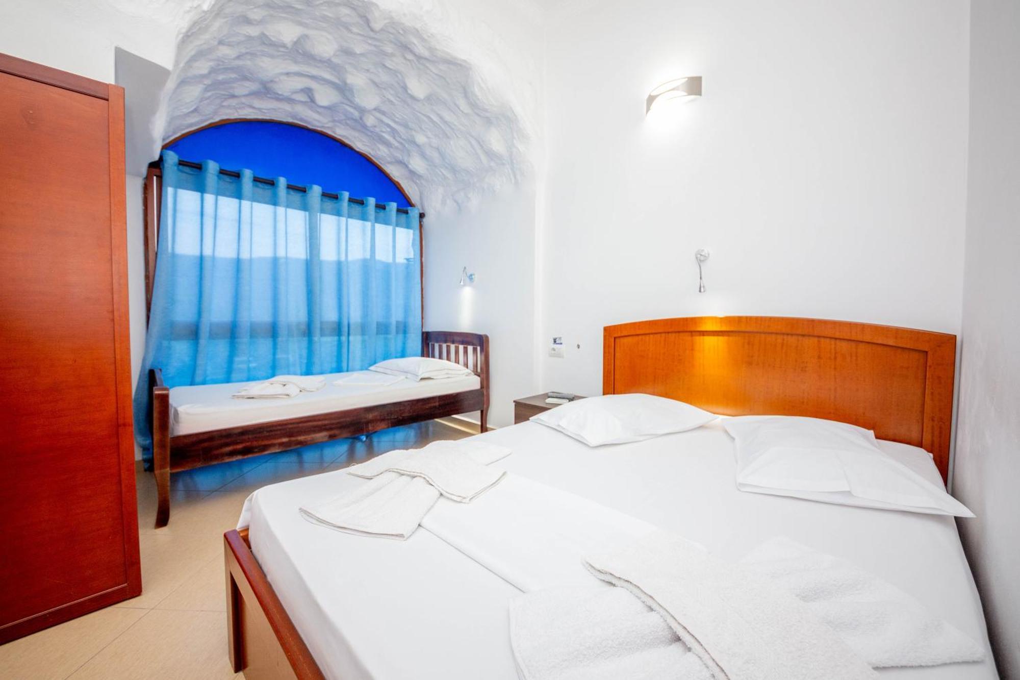 Hotel Shpella Berat Buitenkant foto