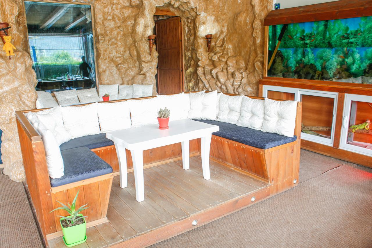 Hotel Shpella Berat Buitenkant foto