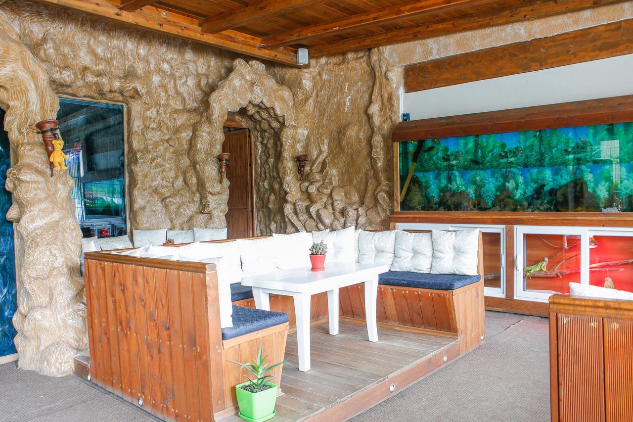 Hotel Shpella Berat Buitenkant foto